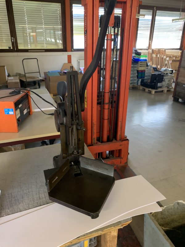 Machine à arrondir les angles
