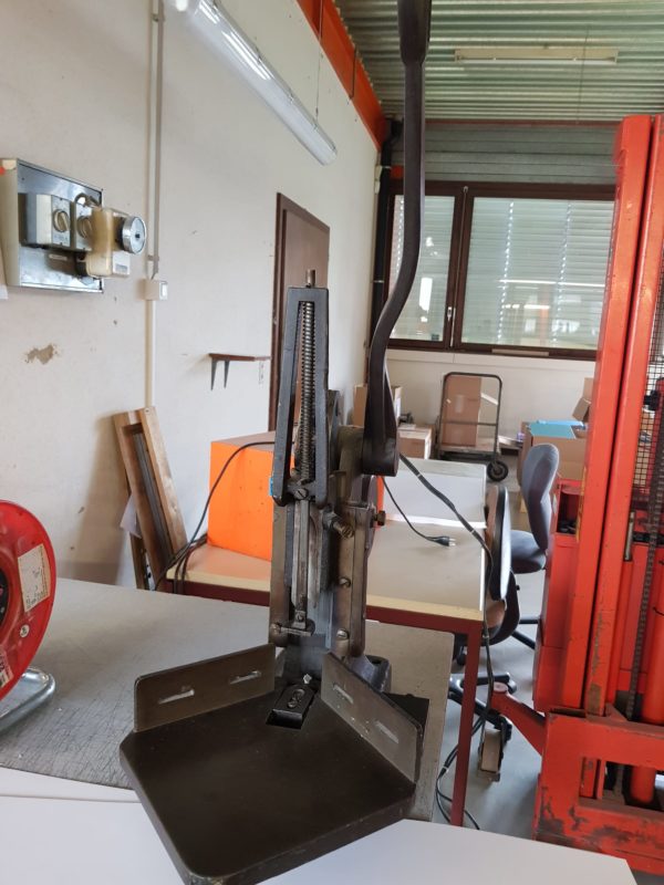 Machine à arrondir les angles – Image 5