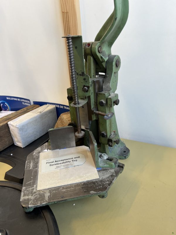 BEIER, machine à arrondir les angles