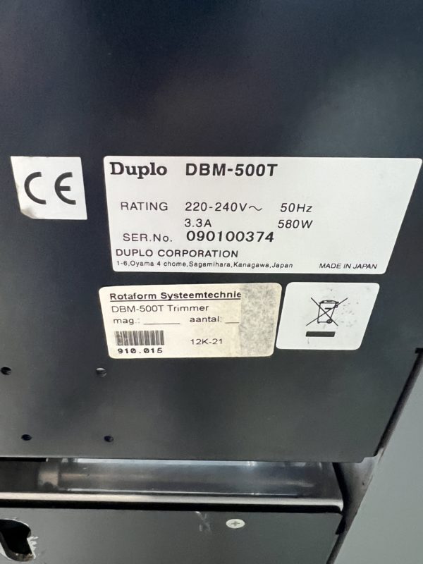 DUPLO ASSEMBLEUSE DSF-5000 + SYSTEM DE BROCHAGE DBM-500 + MASSICOT DBM-500T – Image 2