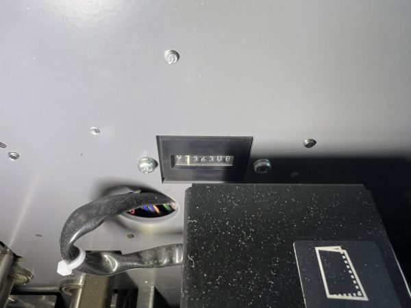 DUPLO ASSEMBLEUSE DSF-5000 + SYSTEM DE BROCHAGE DBM-500 + MASSICOT DBM-500T – Image 3