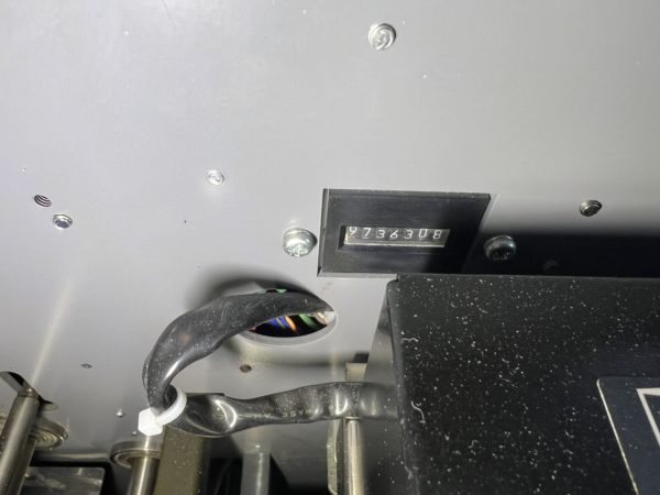 DUPLO ASSEMBLEUSE DSF-5000 + SYSTEM DE BROCHAGE DBM-500 + MASSICOT DBM-500T – Image 4