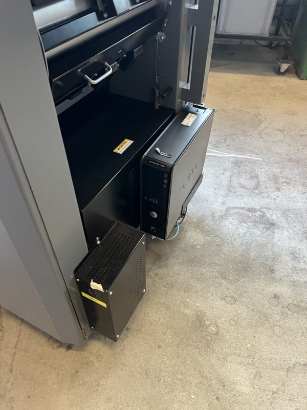 DUPLO ASSEMBLEUSE DSF-5000 + SYSTEM DE BROCHAGE DBM-500 + MASSICOT DBM-500T – Image 30