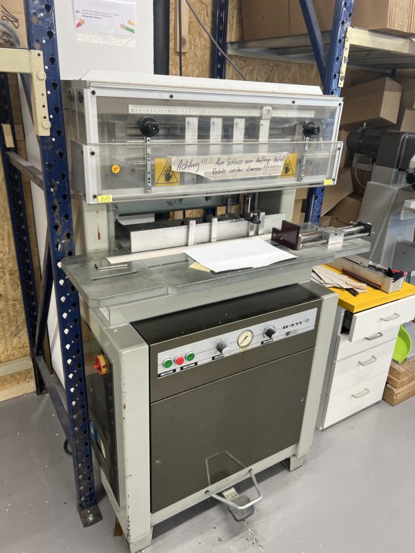 DRILLING MACHINE IRAM-16