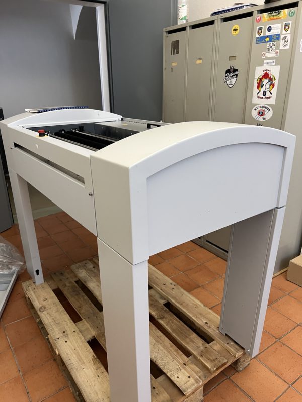 GLUNZ ET JENSEN C 85
